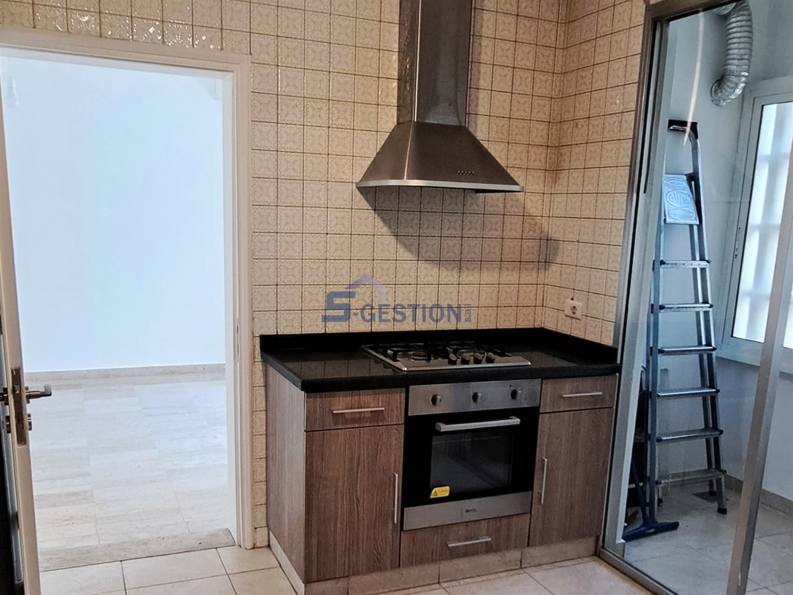 Apartment For Rent