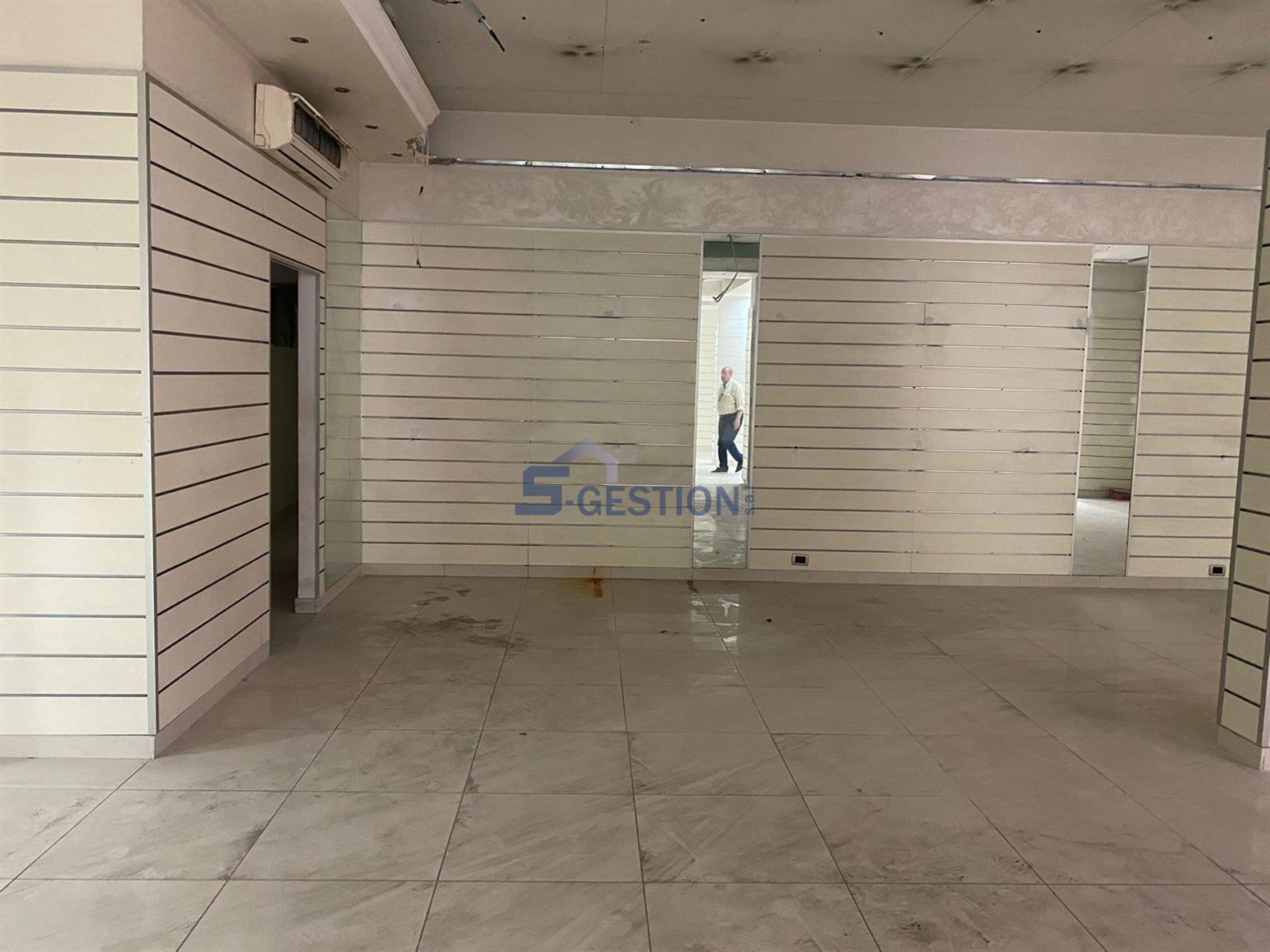 Shop Commercial Premises For Rent