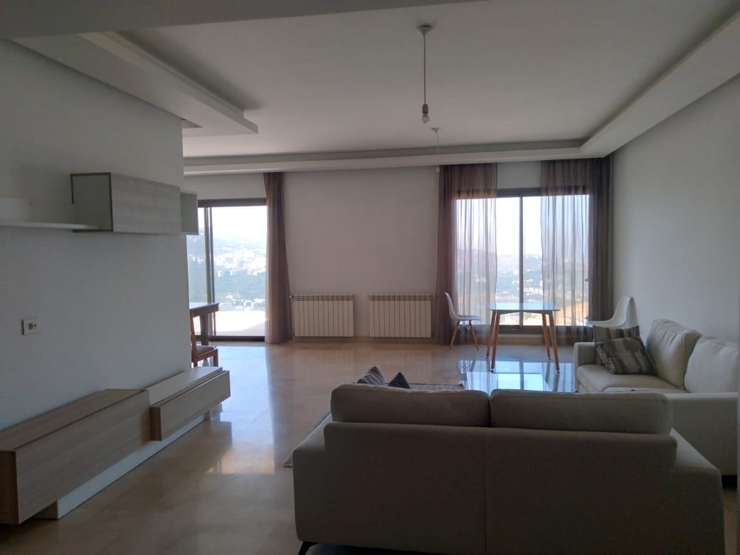 Appartement à V Rented external