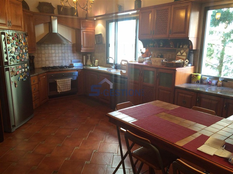 Villa   Individual House For Sale