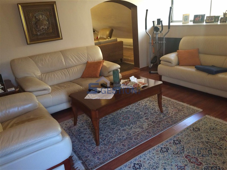 Villa   Individual House For Sale