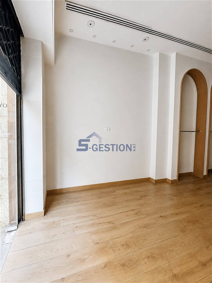 Shop Commercial Premises For Rent