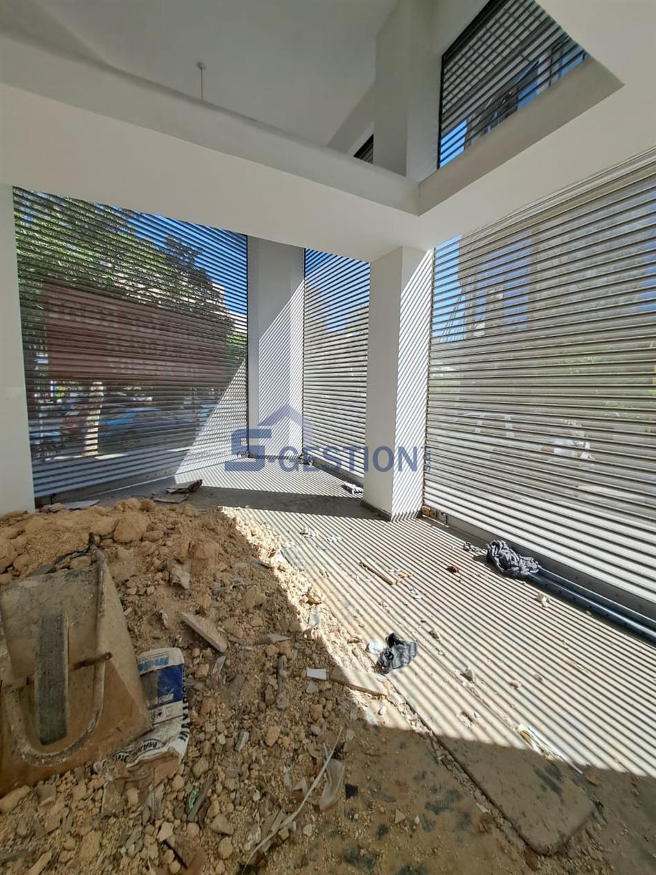 Shop Commercial Premises For V Re...