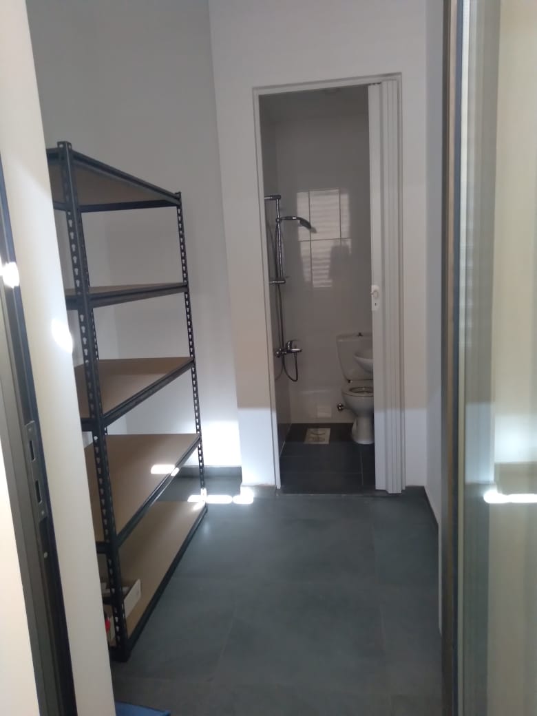 Appartement à V Rented external