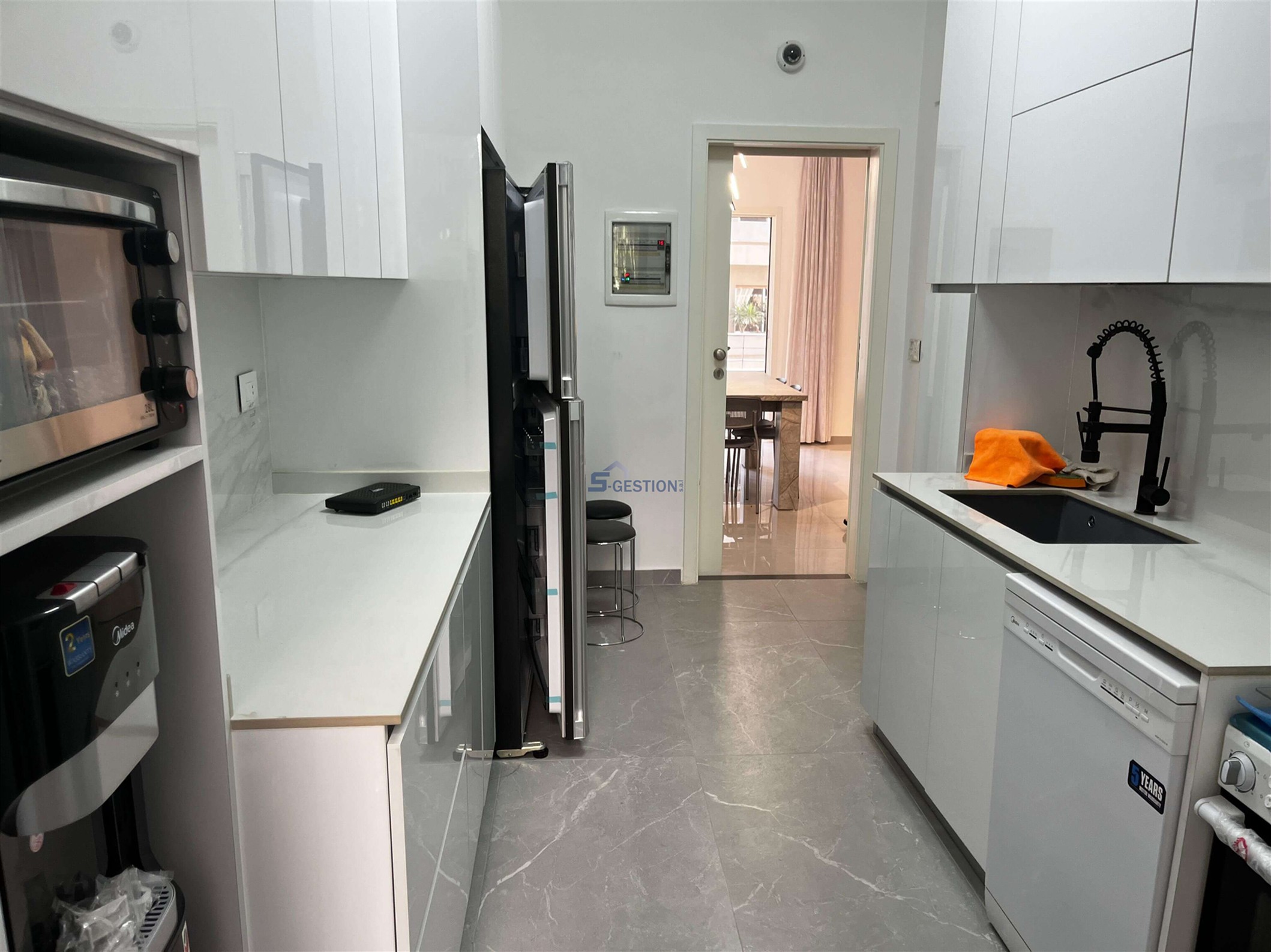 Apartment For Rent