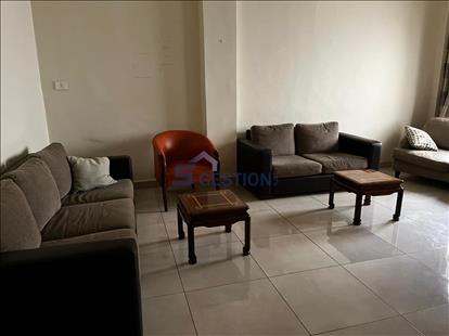 Appartement à V Rented external