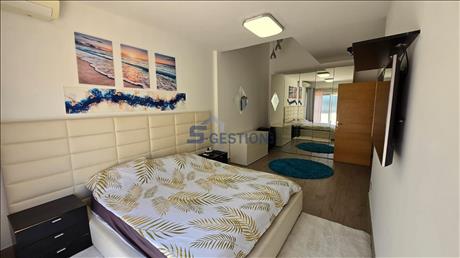 Appartement à V Rented external